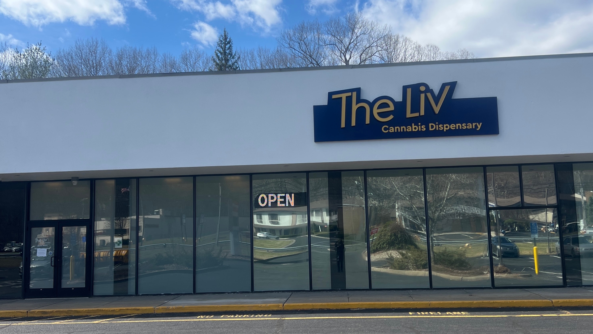 The Liv Newington storefront at 2661 Berlin Tpke